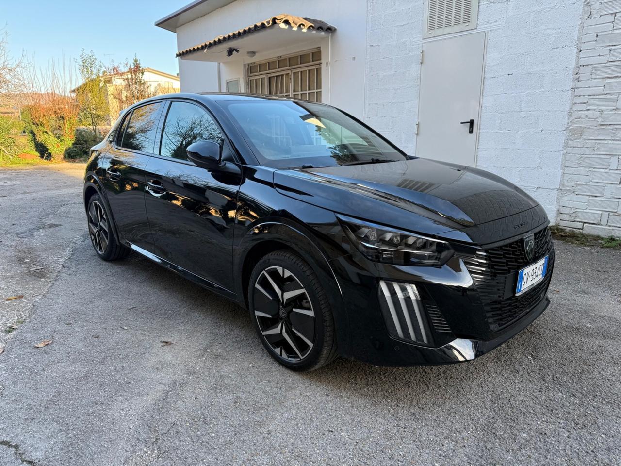 Peugeot 208 Hybrid 136 e-DCS6 GT