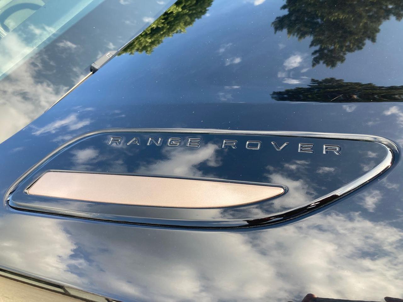 Land Rover Range Rover Velar D 240 R-Dynamic SE