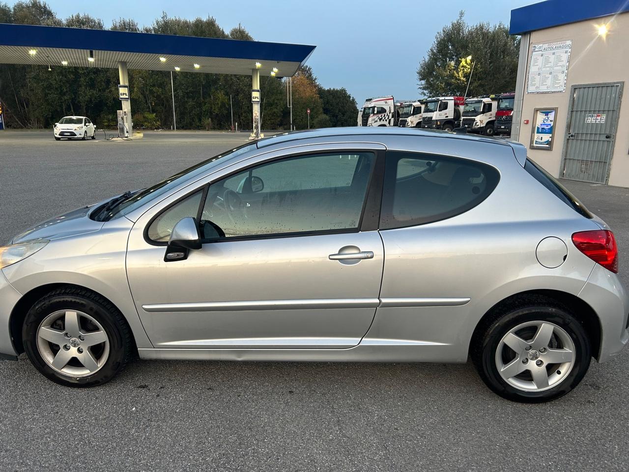 Peugeot 207 1.4 8V 75CV 5p. Active