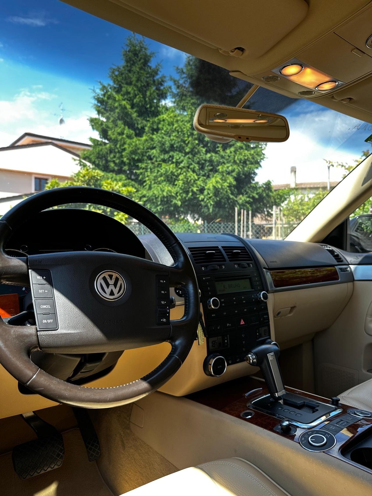 Volkswagen Touareg 3.0 V6 TDI DPF tiptronic