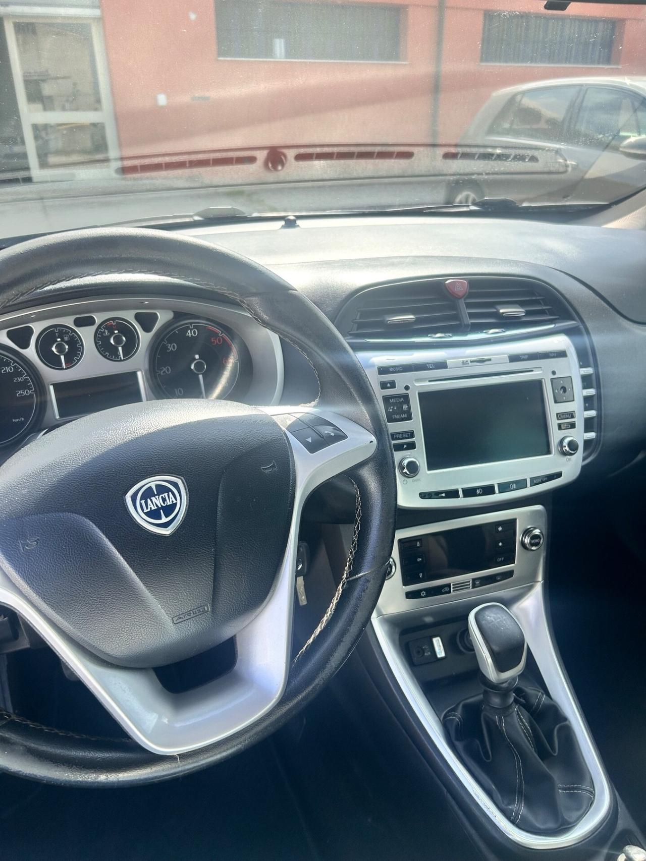 Lancia Delta 1.6 MJT DPF Business
