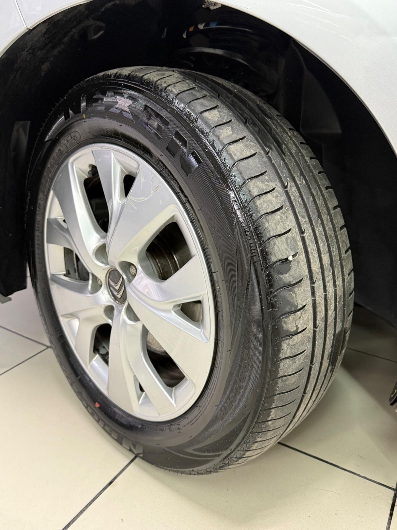 Citroen Grand C4 Picasso 1.6 e-HDi 115 Exclusive