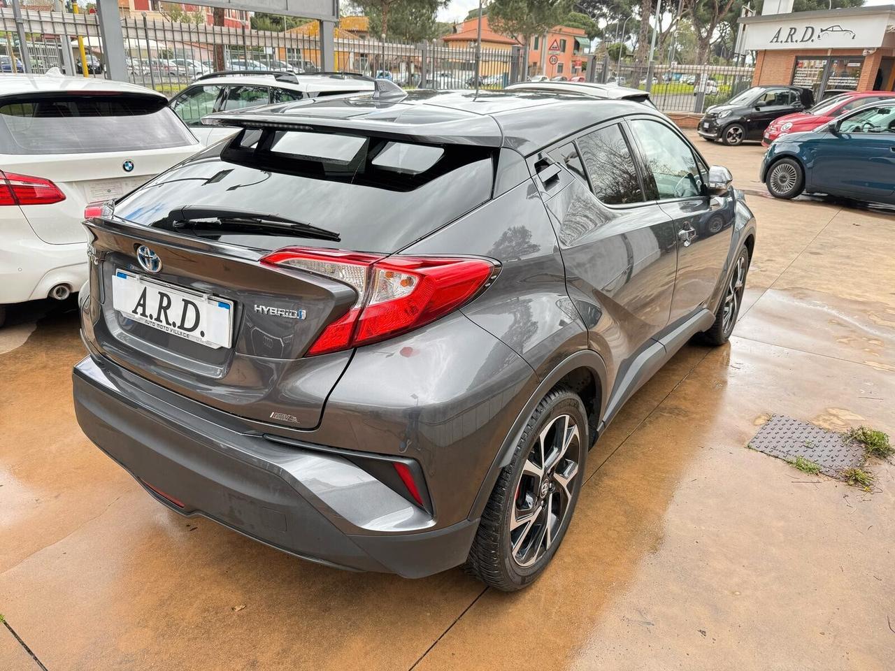 Toyota C-HR 1.8 Hybrid E-CVT Lounge