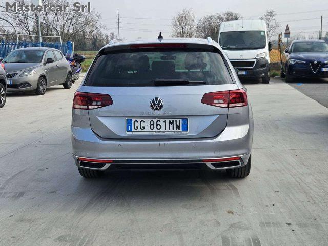 VOLKSWAGEN Passat Variant 2.0 tdi Executive 150cv dsg - GG861MW