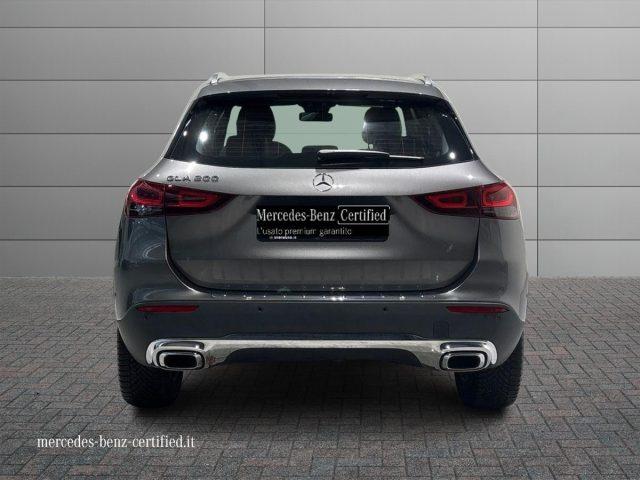 MERCEDES-BENZ GLA 200 Automatic Sport Plus