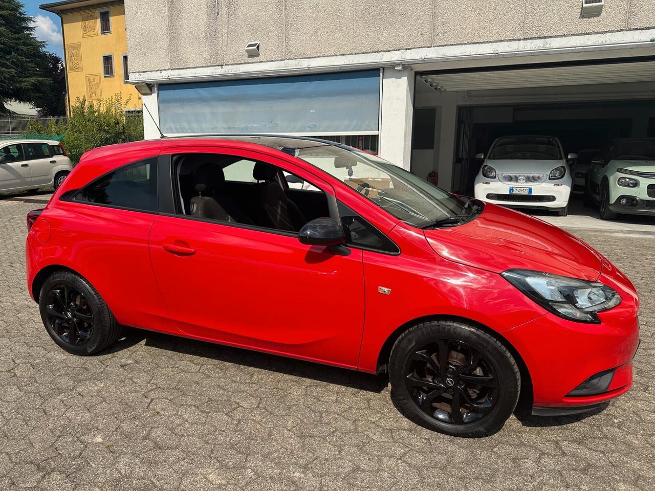 Opel Corsa 1.2 Coupé b-Color