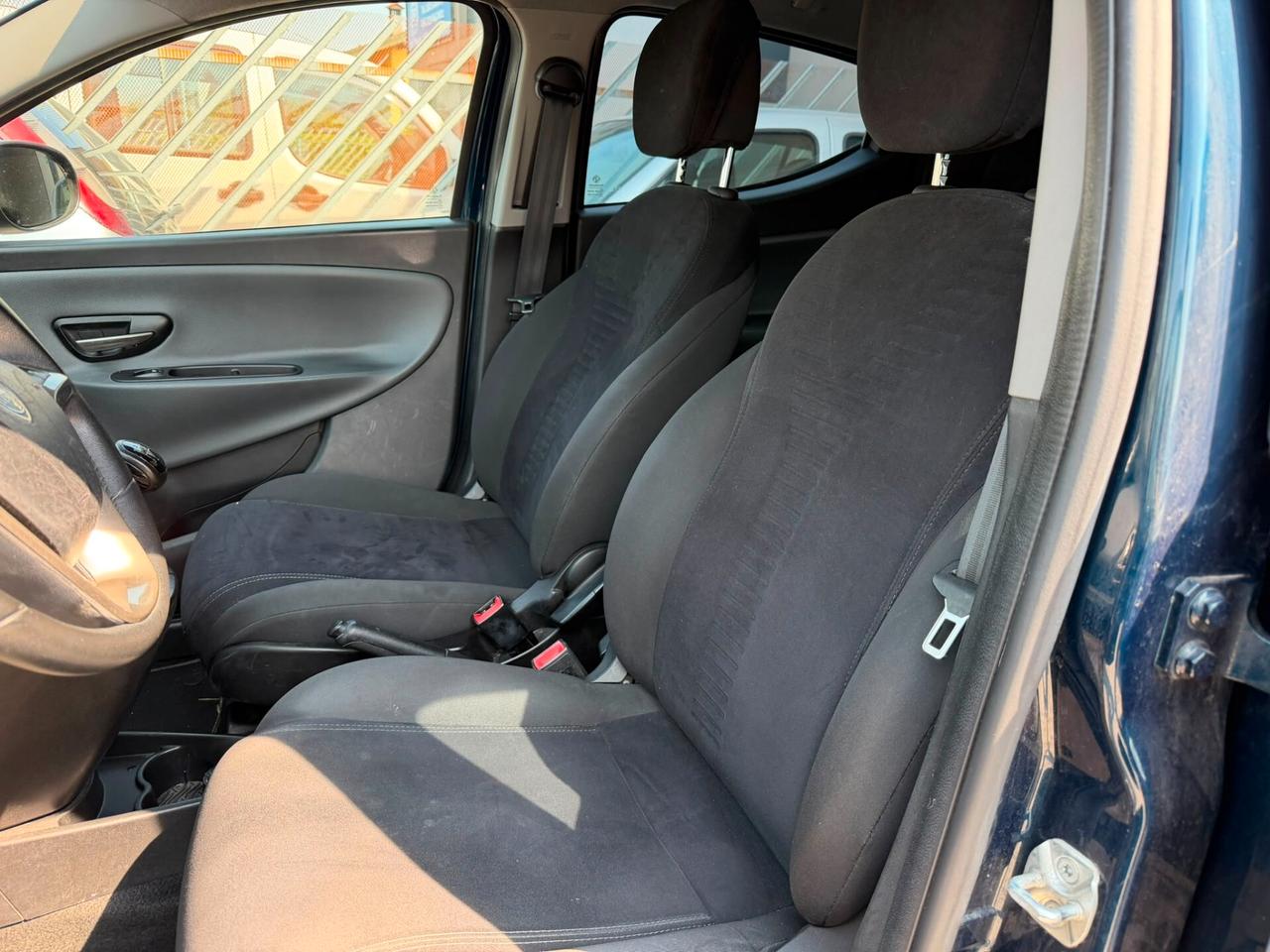 Lancia Ypsilon 0.9 TwinAir 85 CV 5 porte Metano Ecochic 30th Ann.