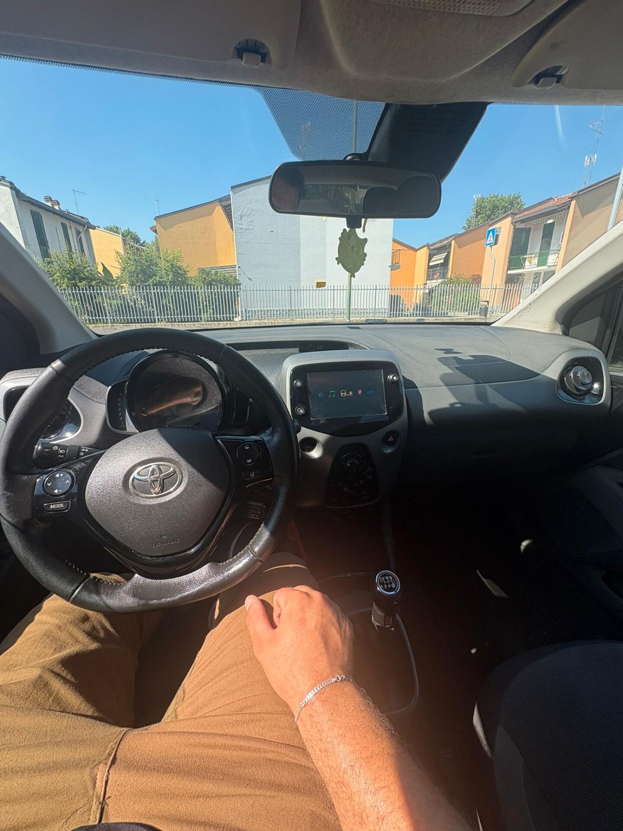 Toyota Aygo Connect 1.0 VVT-i 72 CV 5 porte x-clusiv
