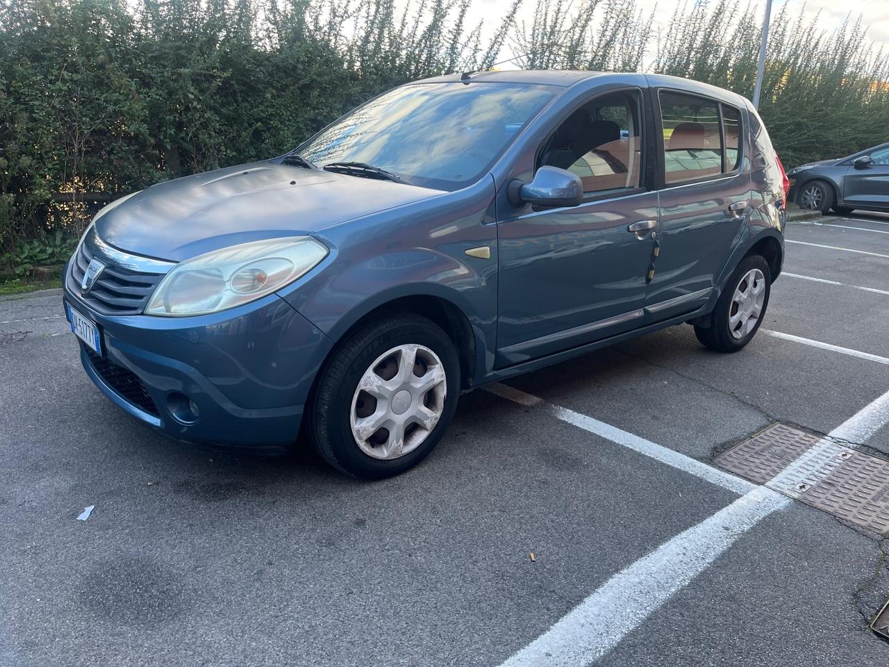 Dacia Sandero 1.2 16V Lauréate 2009 117.000 KM
