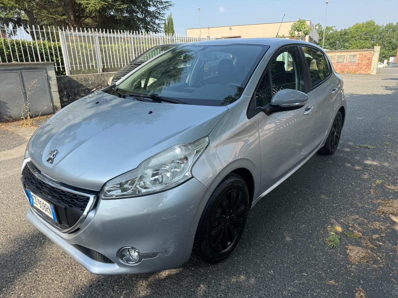 Peugeot 208 PureTech 82 5 porte Allure