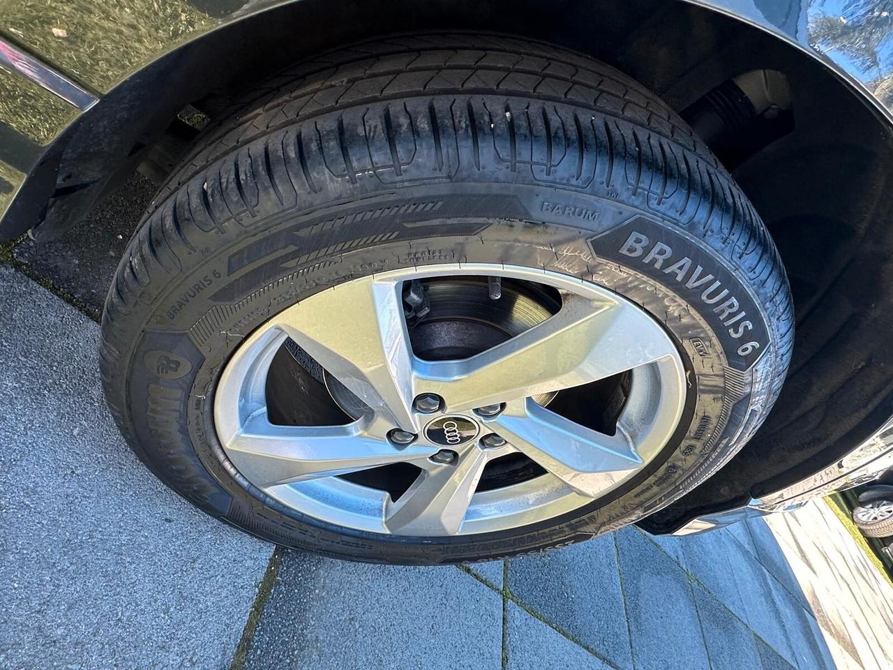 Audi Q3 2.0 TDI 150CV S tronic 200 SPORT-FARI FULL LED