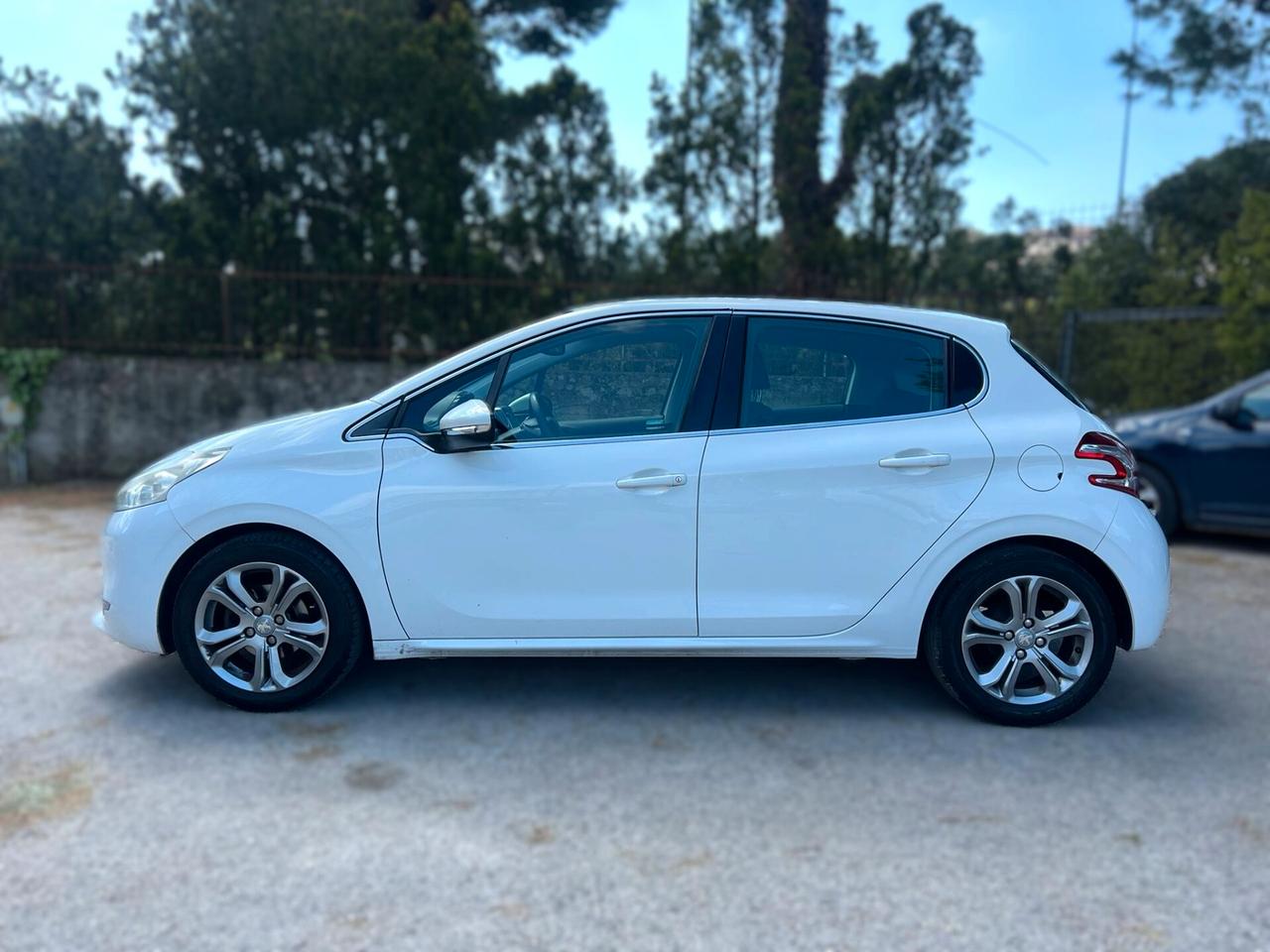 PEUGEOT 1.4 HDI 5p Allure - 2014