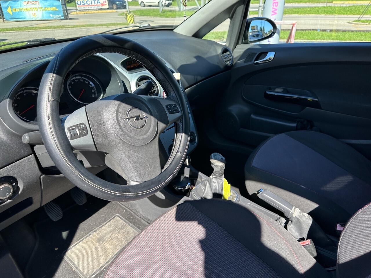 Opel Corsa 1.2 3 porte Sport BENZINA NEOPATENTATI