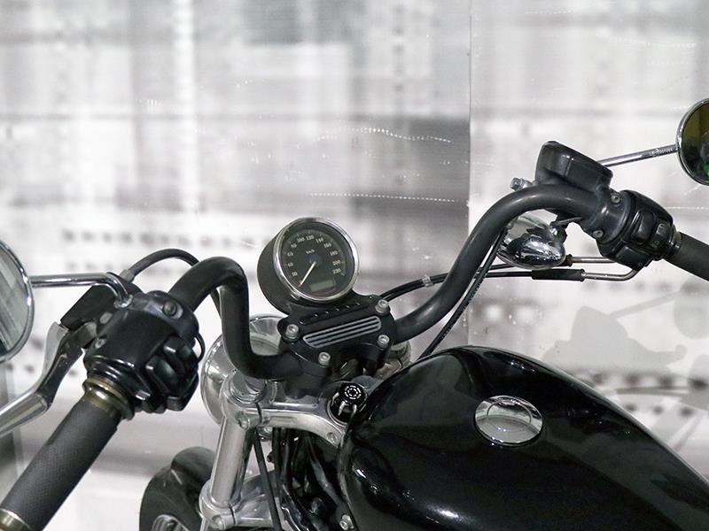 Harley Davidson XL 883 C Sportster