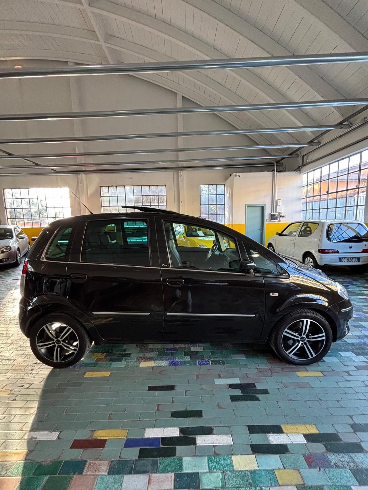 Lancia MUSA 1.6 Multijet Poltrona Frau