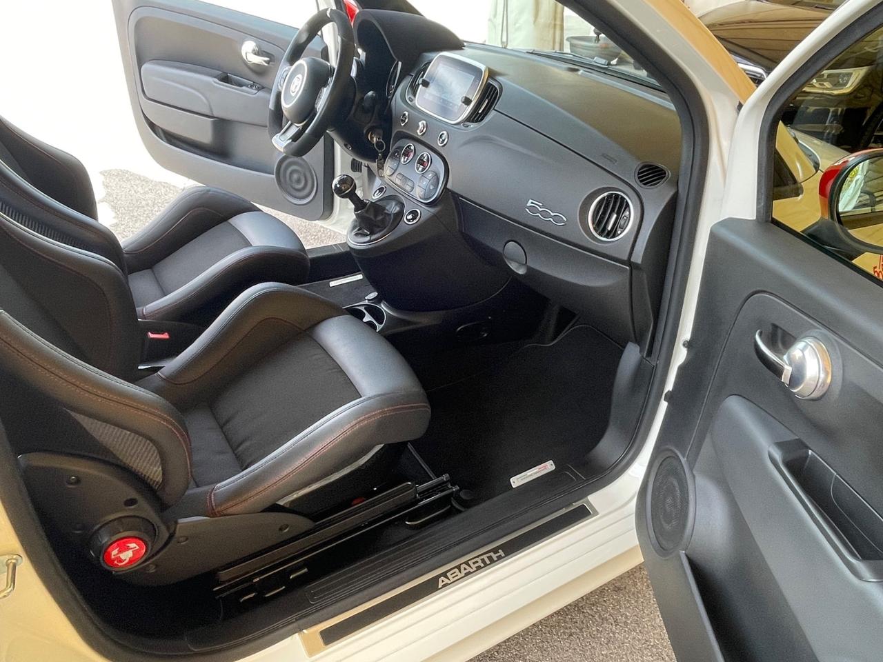 Abarth 595 1.4 Turbo T-Jet 180 CV Esseesse