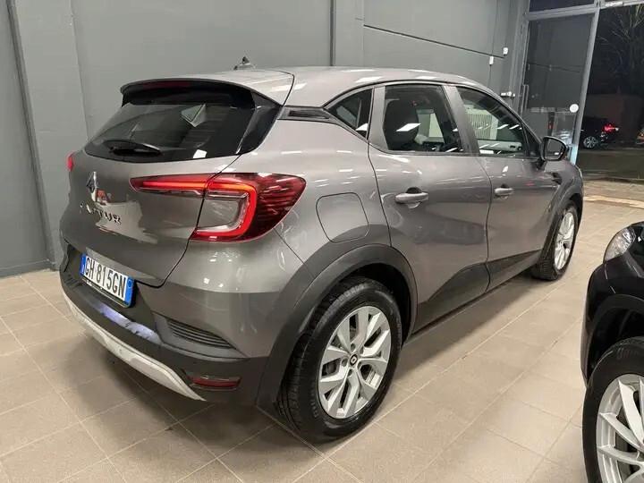 Renault Captur TCe 90 CV Business Full LED, Navi & Retrocamera