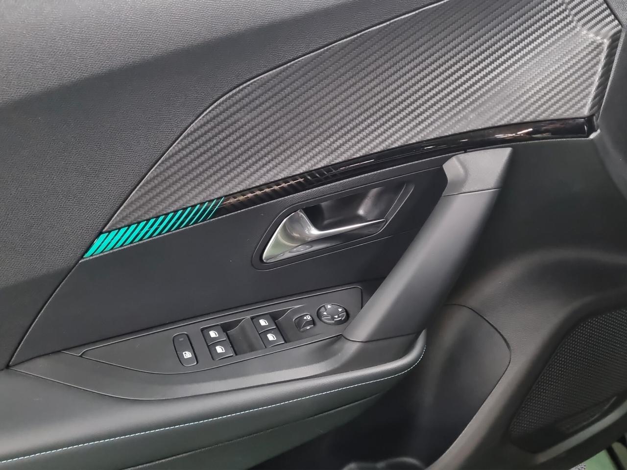 Peugeot 2008 BlueHDi 130 S&S EAT8 Allure