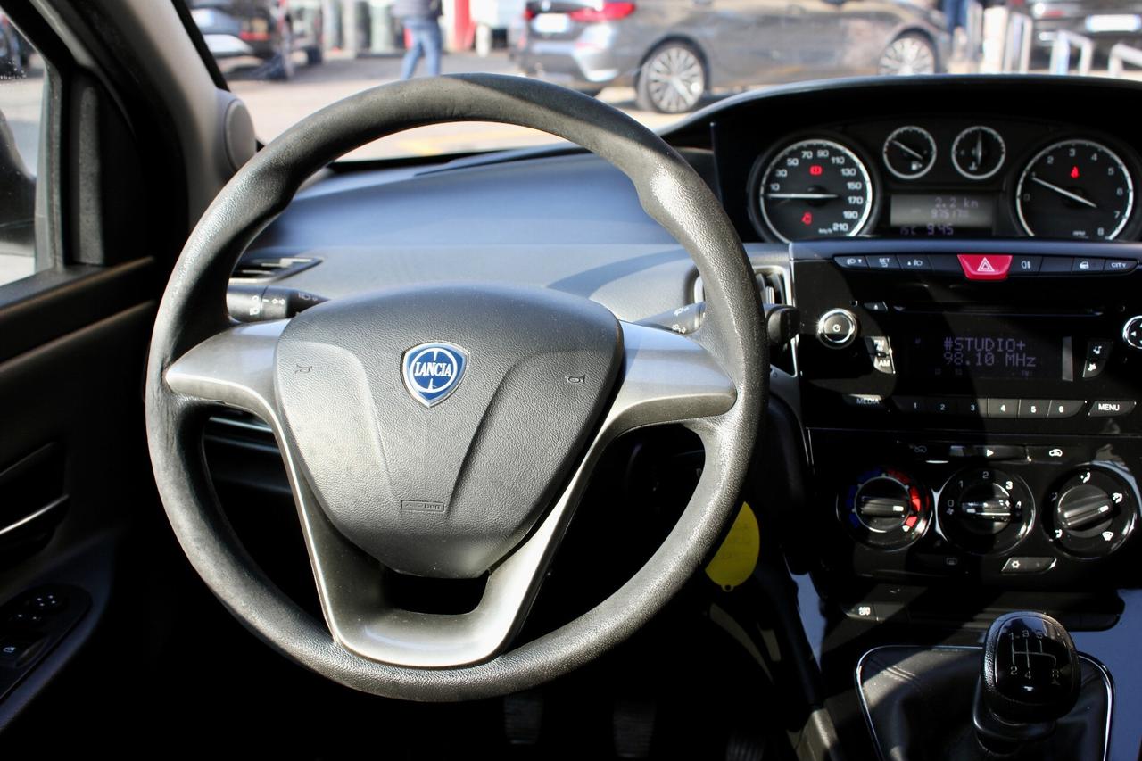 Lancia Ypsilon 1.2 69 CV 5 porte Gold SENSORI APP. TAGLIANDATA