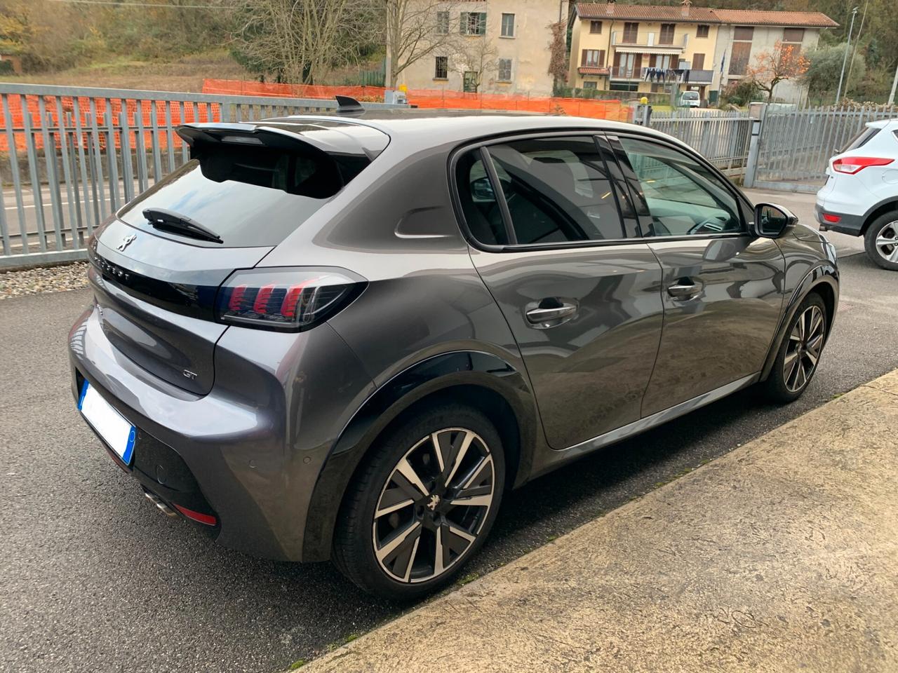 Peugeot 208 PureTech 130 Stop&Start EAT8 5 porte GT