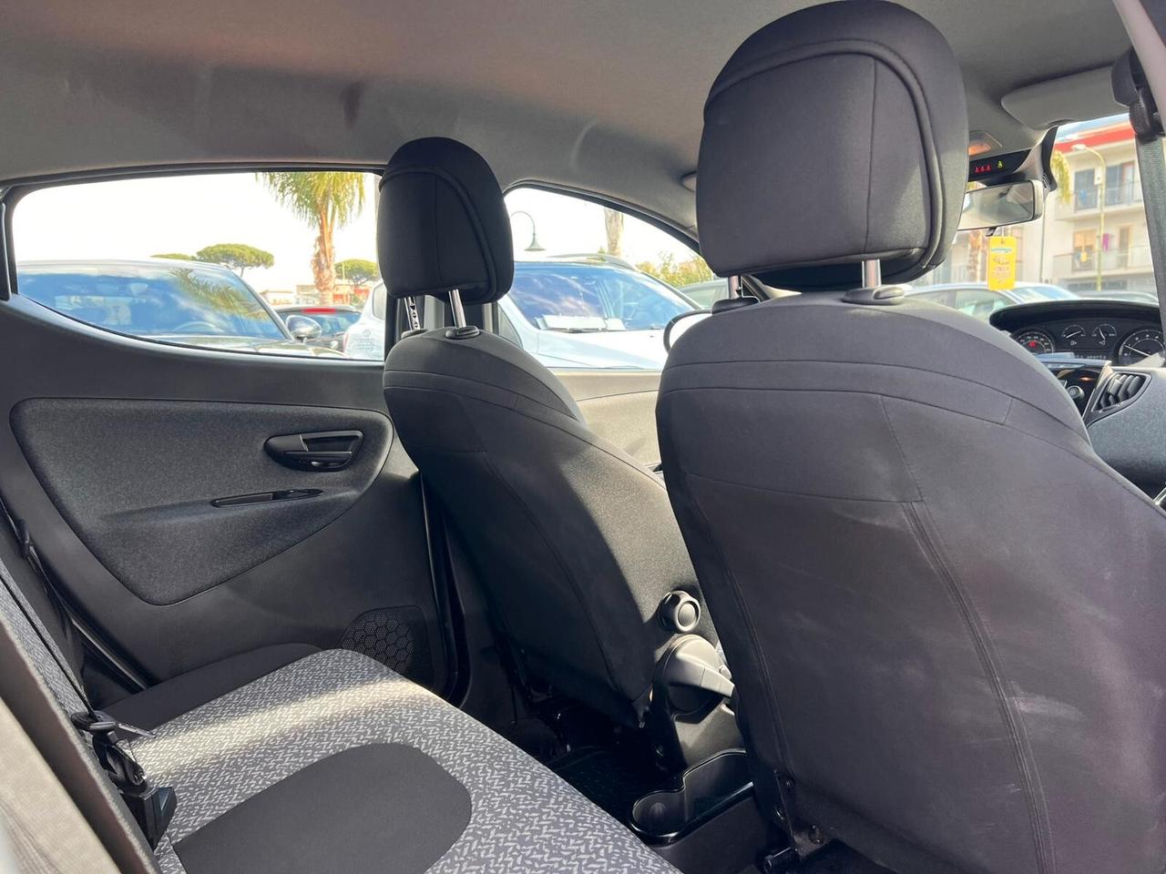 Lancia Ypsilon 1.0 FireFly 5 porte S&S Hybrid Alberta Ferretti