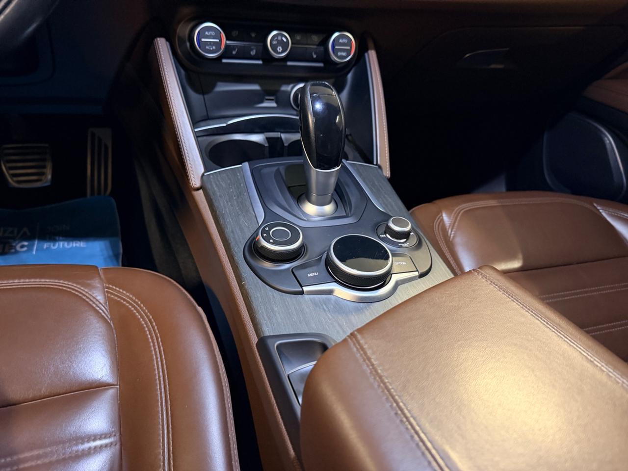 Alfa Romeo Stelvio 2.0 Turbo 280 CV AT8 Q4 First Edition