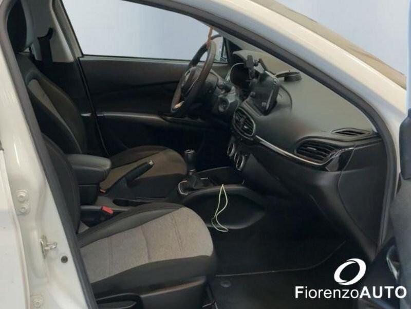 Fiat Tipo 1.0 5 porte Cross Plus - PREZZO REALE