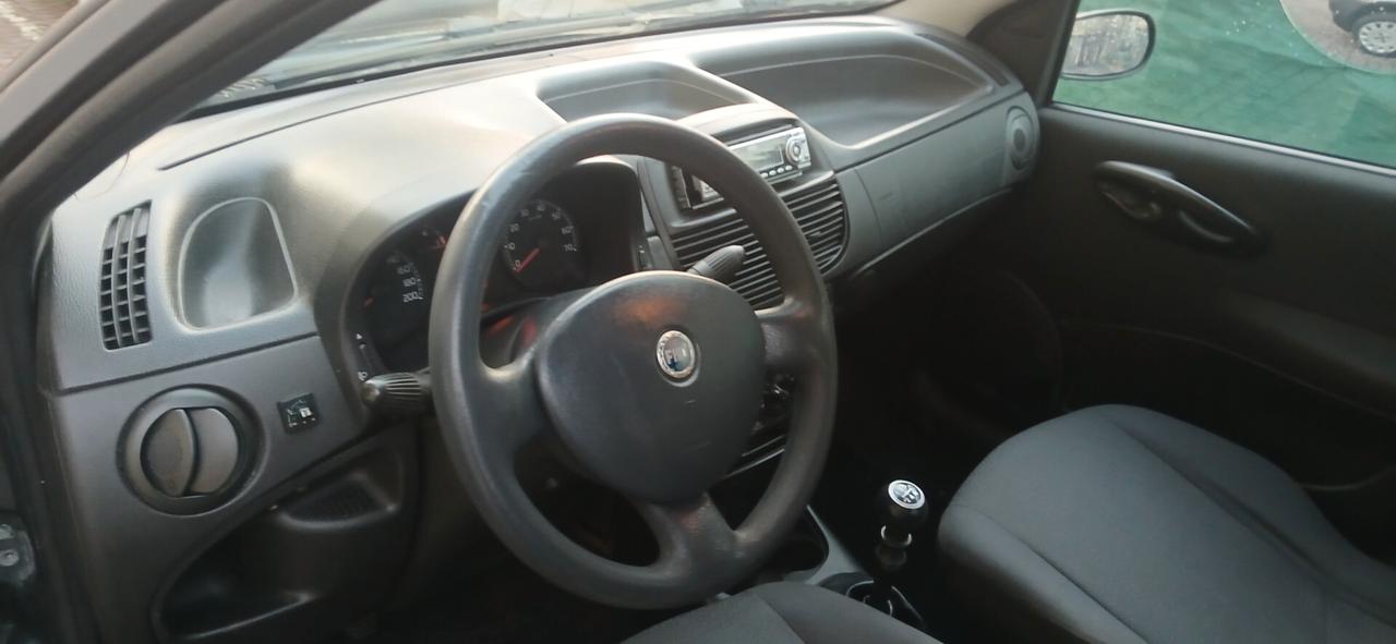 Fiat Punto 1.2 5 porte gpl neopatentati