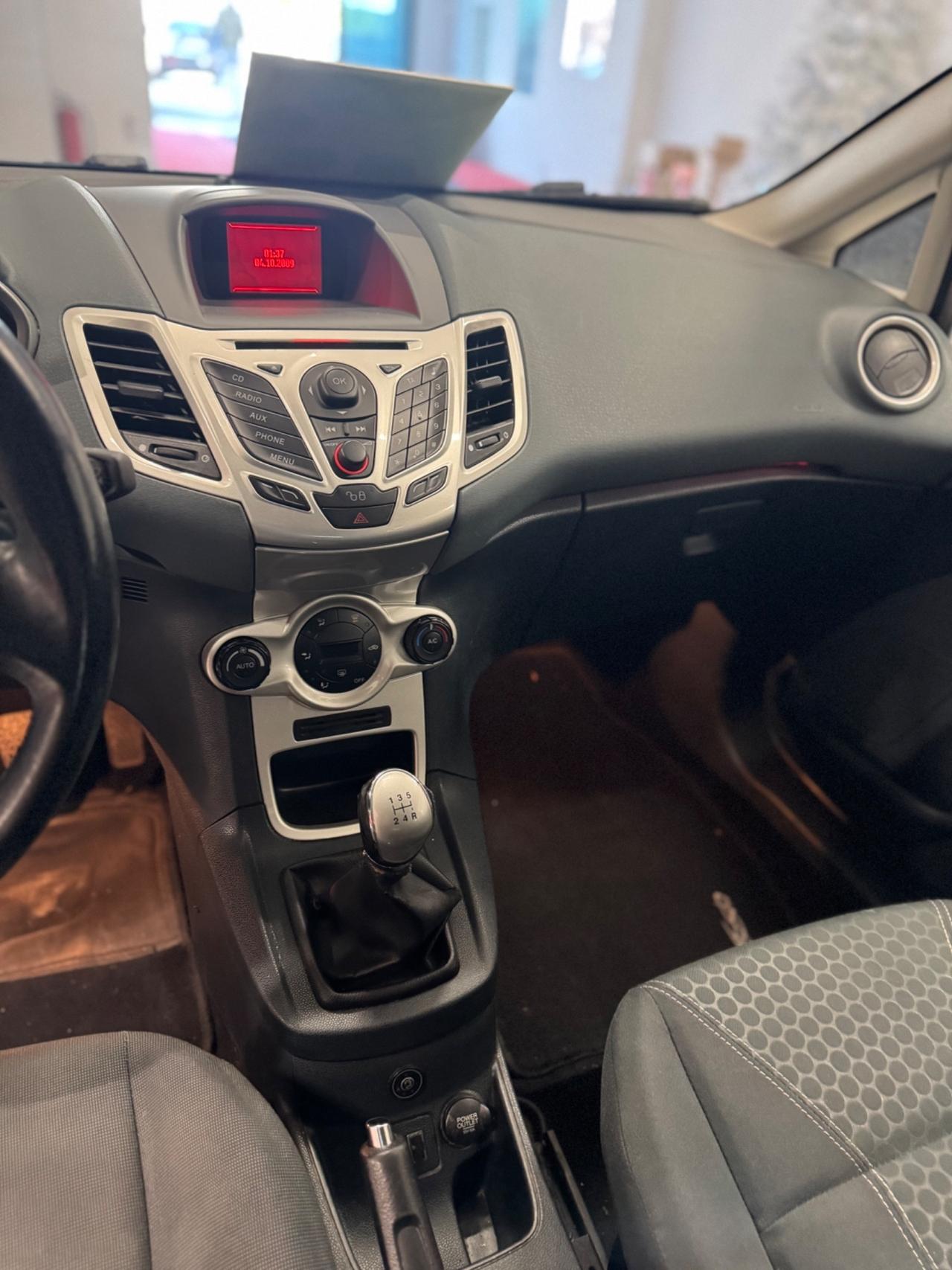 Ford Fiesta 1.4 GPL REGENERED CAR