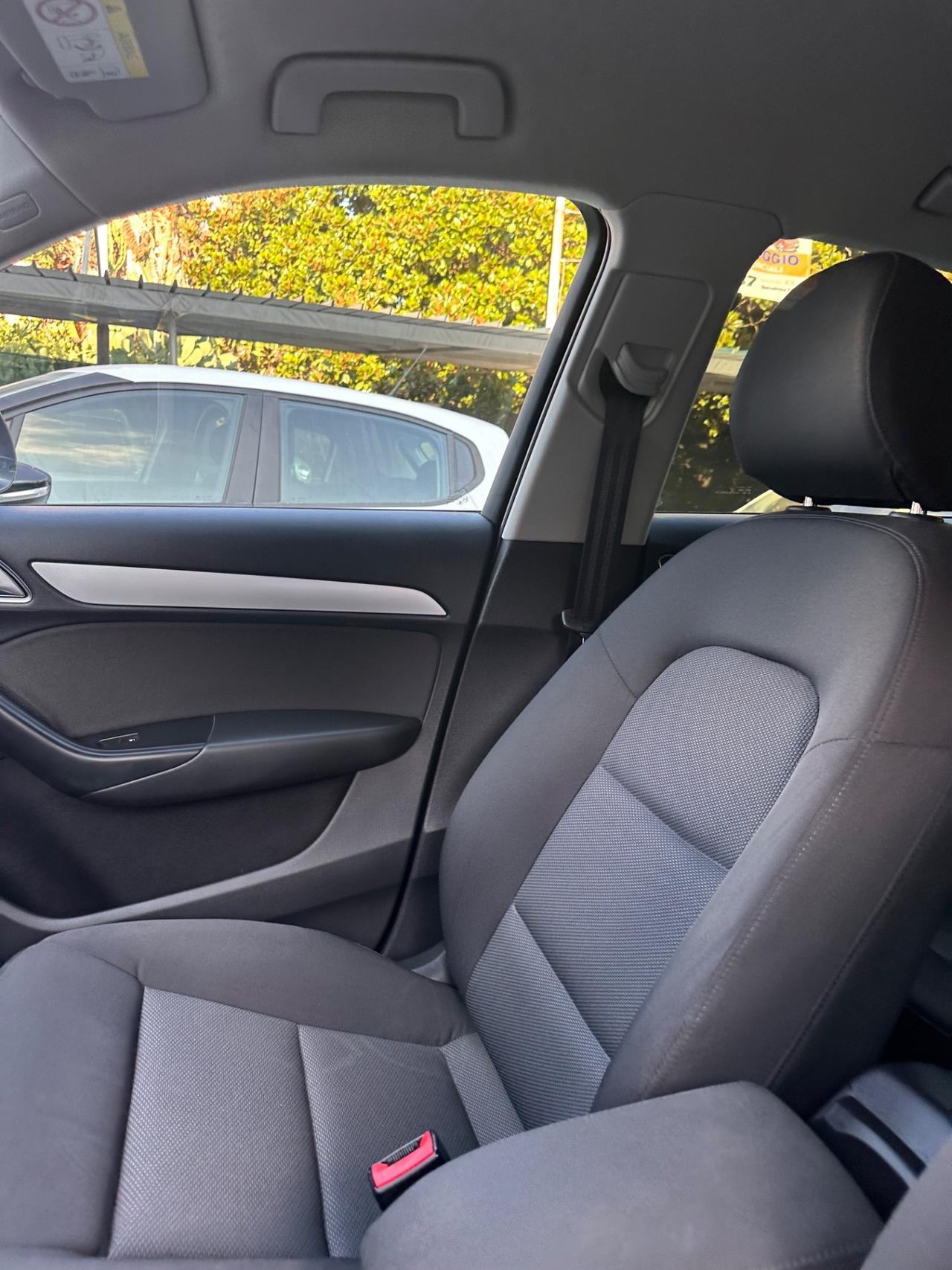 Audi Q3 2.0 TDI 120 CV Sport