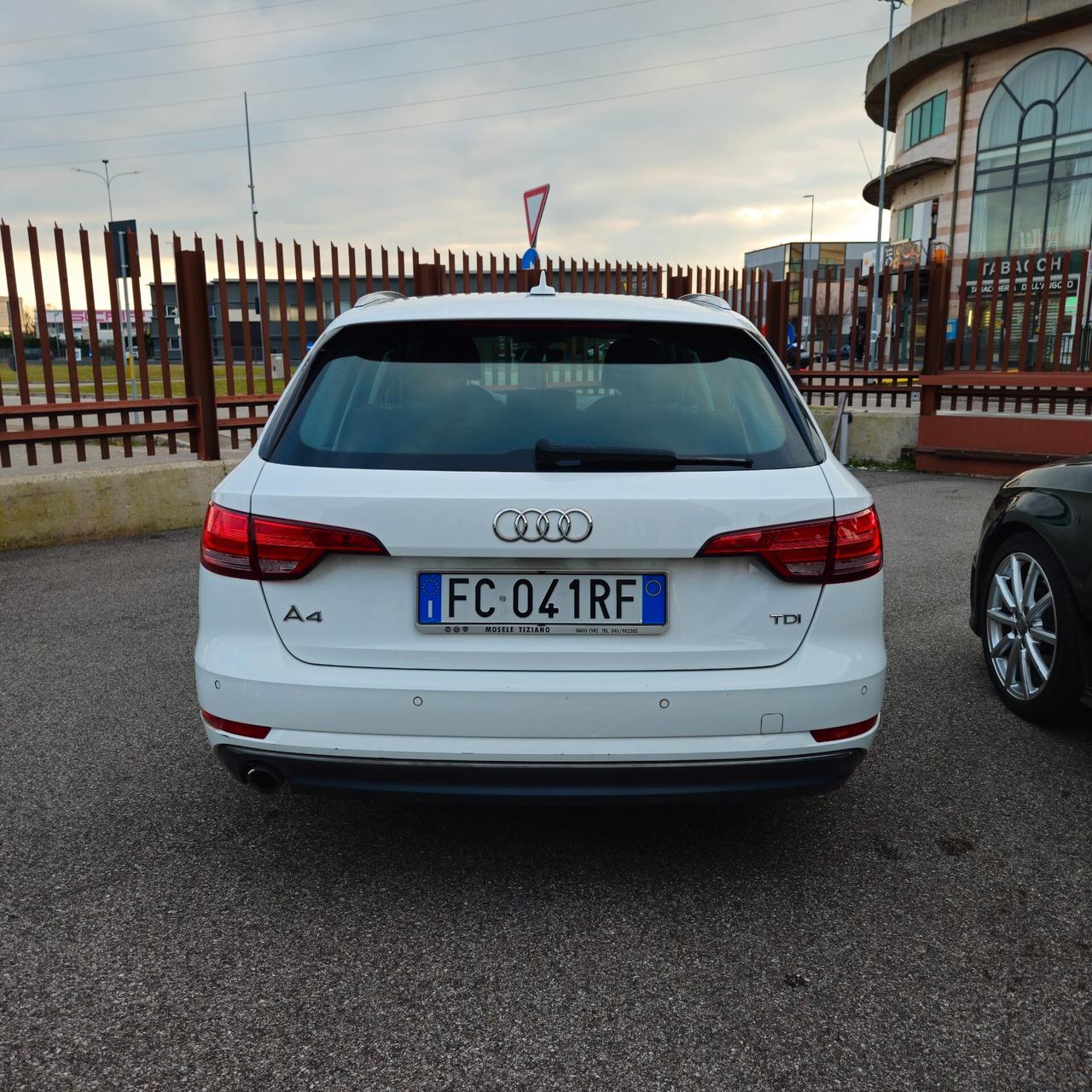 Audi A4 2.0 TDI 150 CV ultra S tronic Business Sport