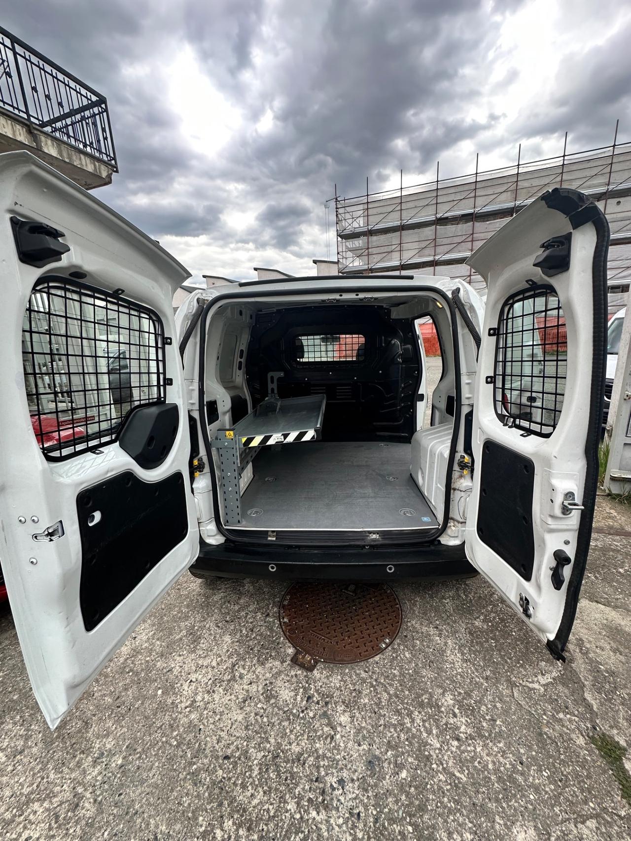 Fiat Fiorino 1.3 MJT 95CV Cargo SX