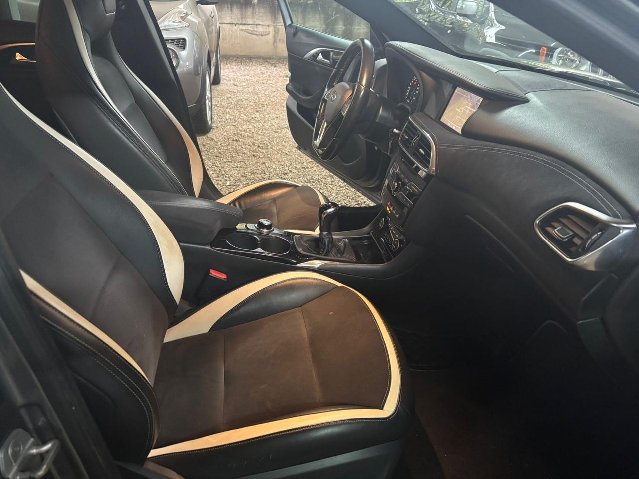 Infiniti Q30 1.5 diesel Sport