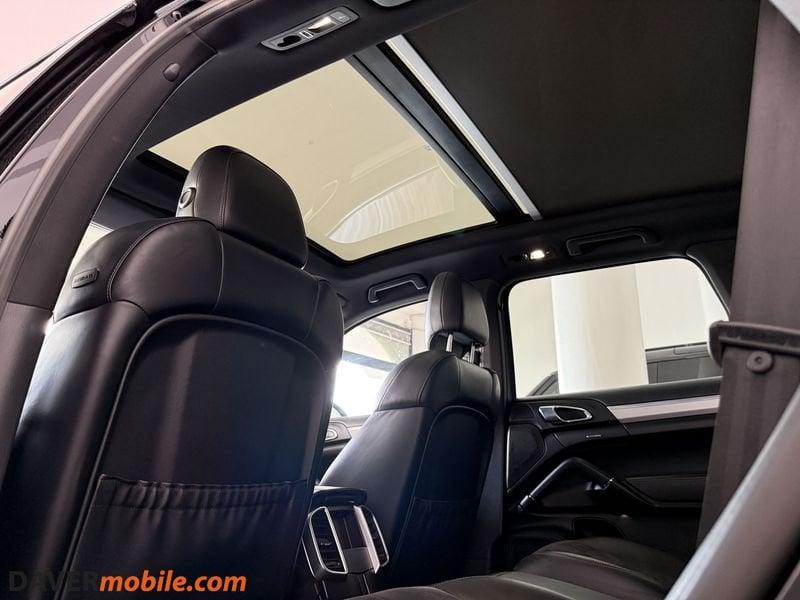 Porsche Cayenne 3.0 Diesel Pure green Platinum Edition