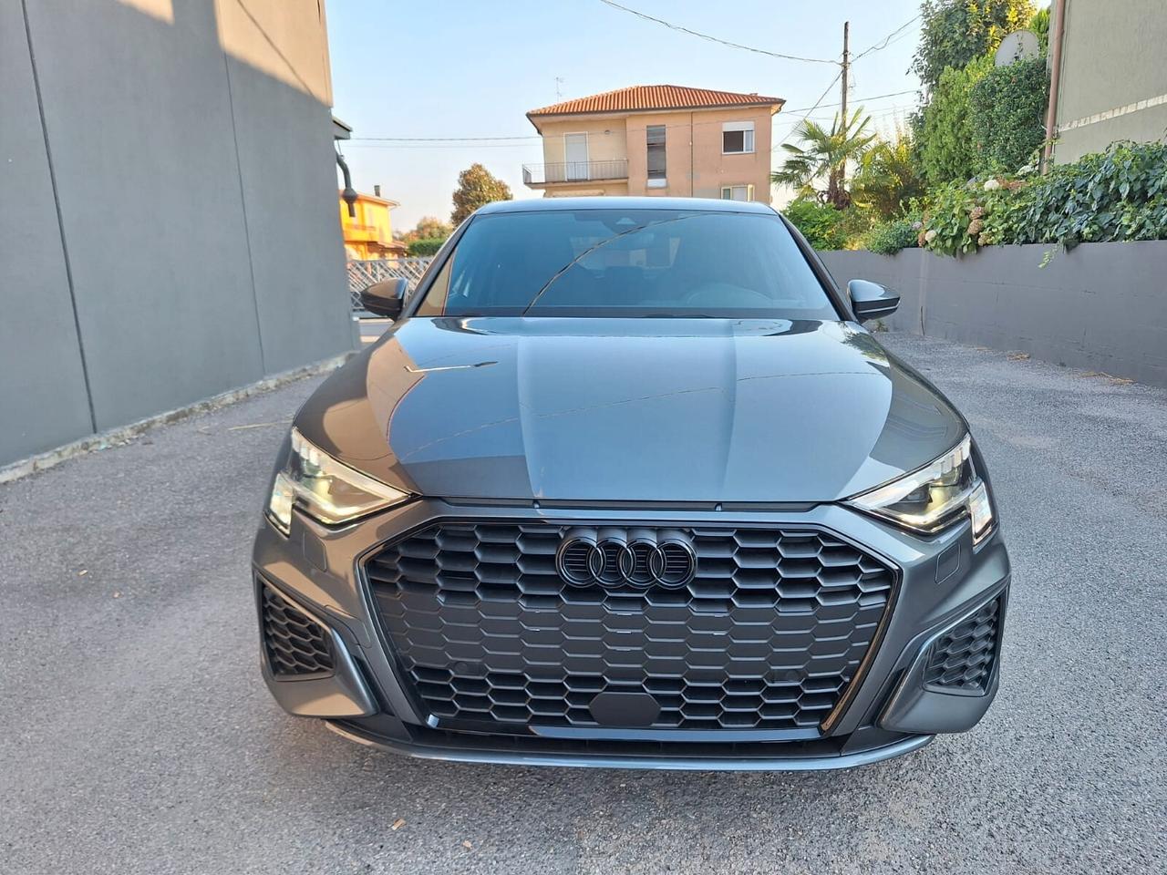 Audi A3 Sedan 35 TDI S tronic line edition