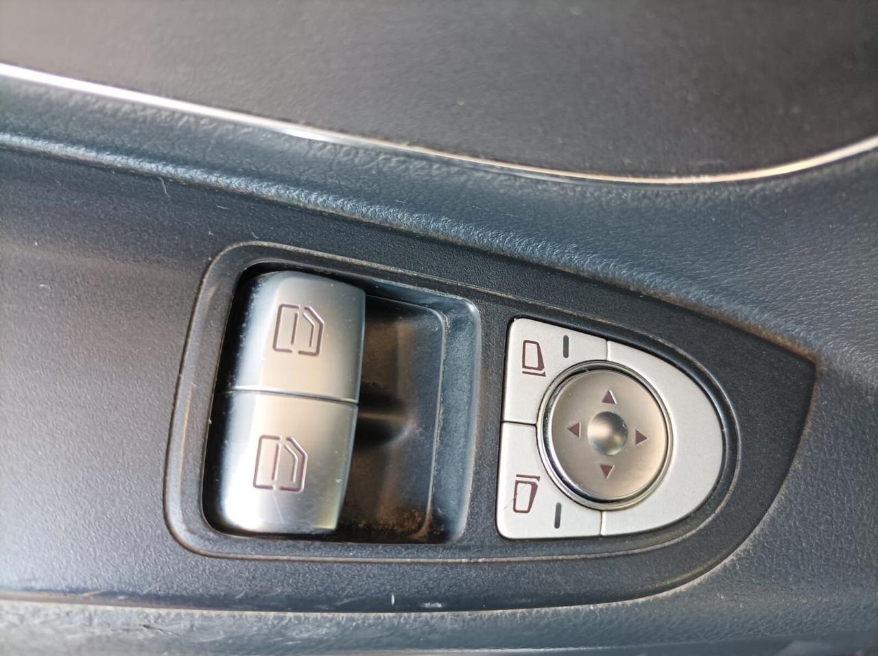 Mercedes-benz Vito 2.2 114 CDI Mixto 5 Posti Long