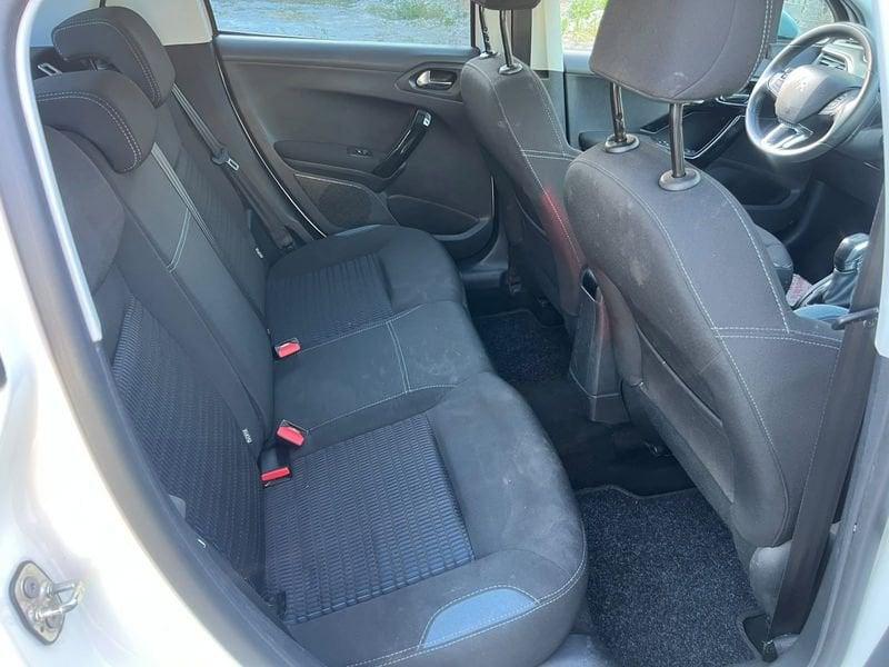 Peugeot 208 5p 1.2 puretech Allure E6