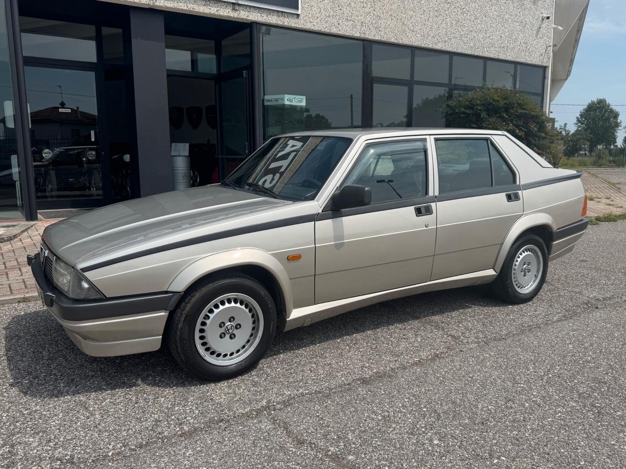 Alfa Romeo 75 2.0i Twin Spark