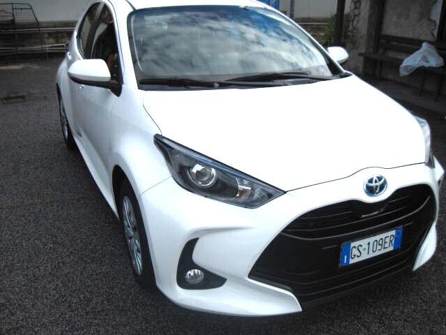 Toyota Yaris 1.5 Hybrid SOLO KM 20000 FATTURABILE FINANZIABILE