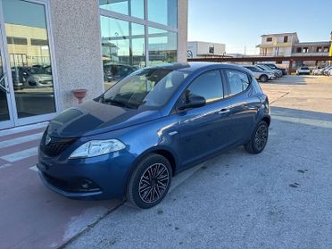 Lancia Ypsilon 1.0 FireFly 5 porte S&S Hybrid Oro