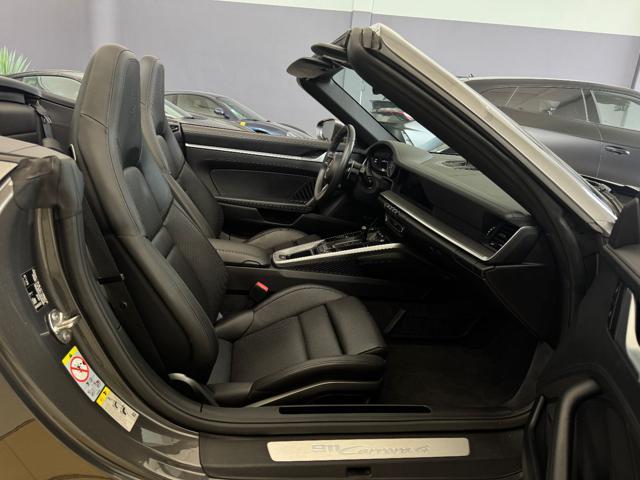 PORSCHE 992 Carrera 4 Cabriolet UNIPRO - SPORT CHRONO