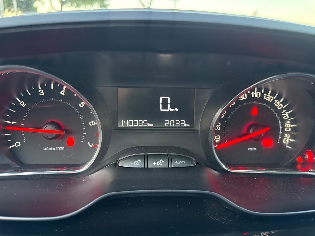 Peugeot 208 2014 140 mila km