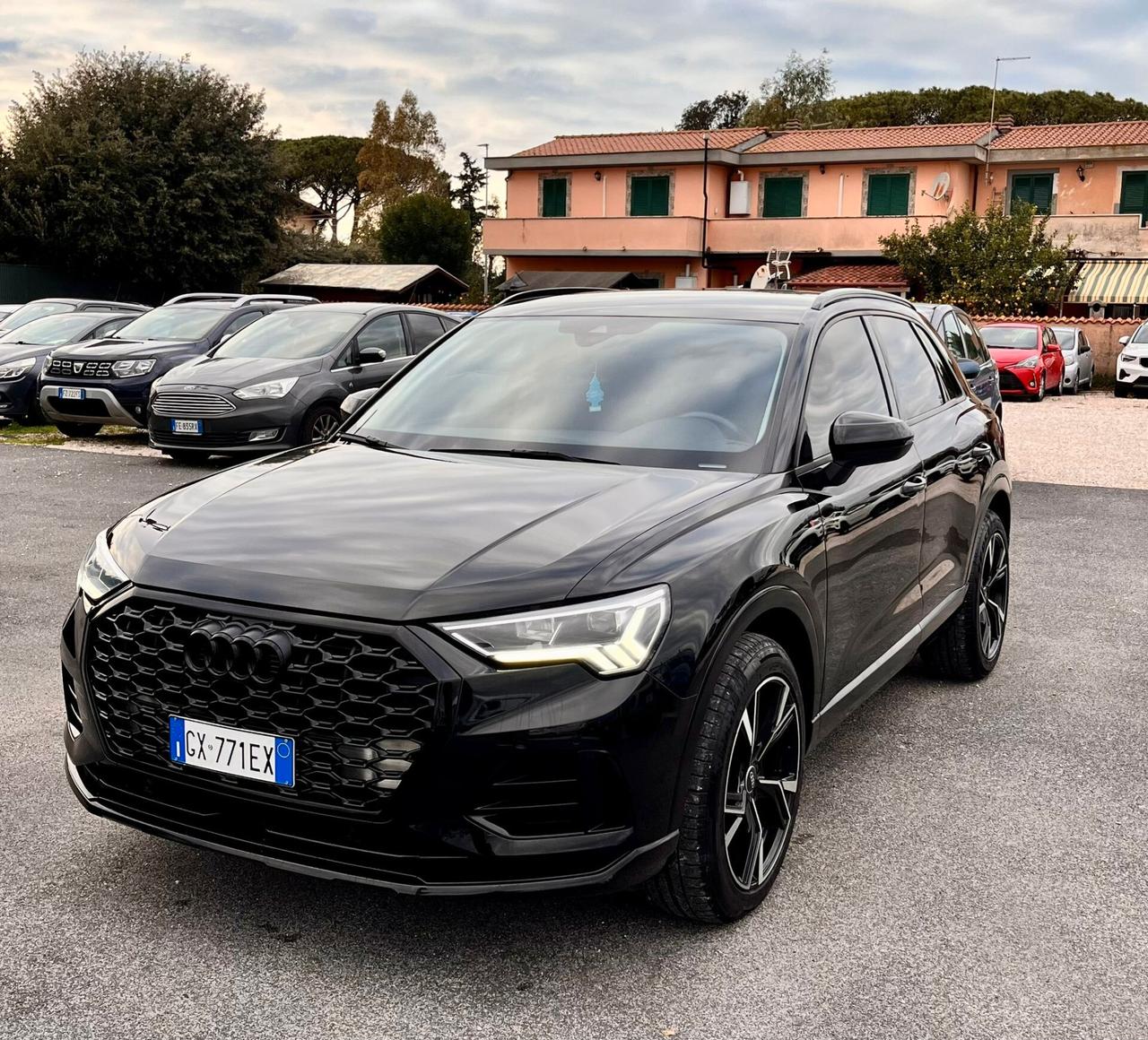 Audi Q3 35 TDI S tronic Business