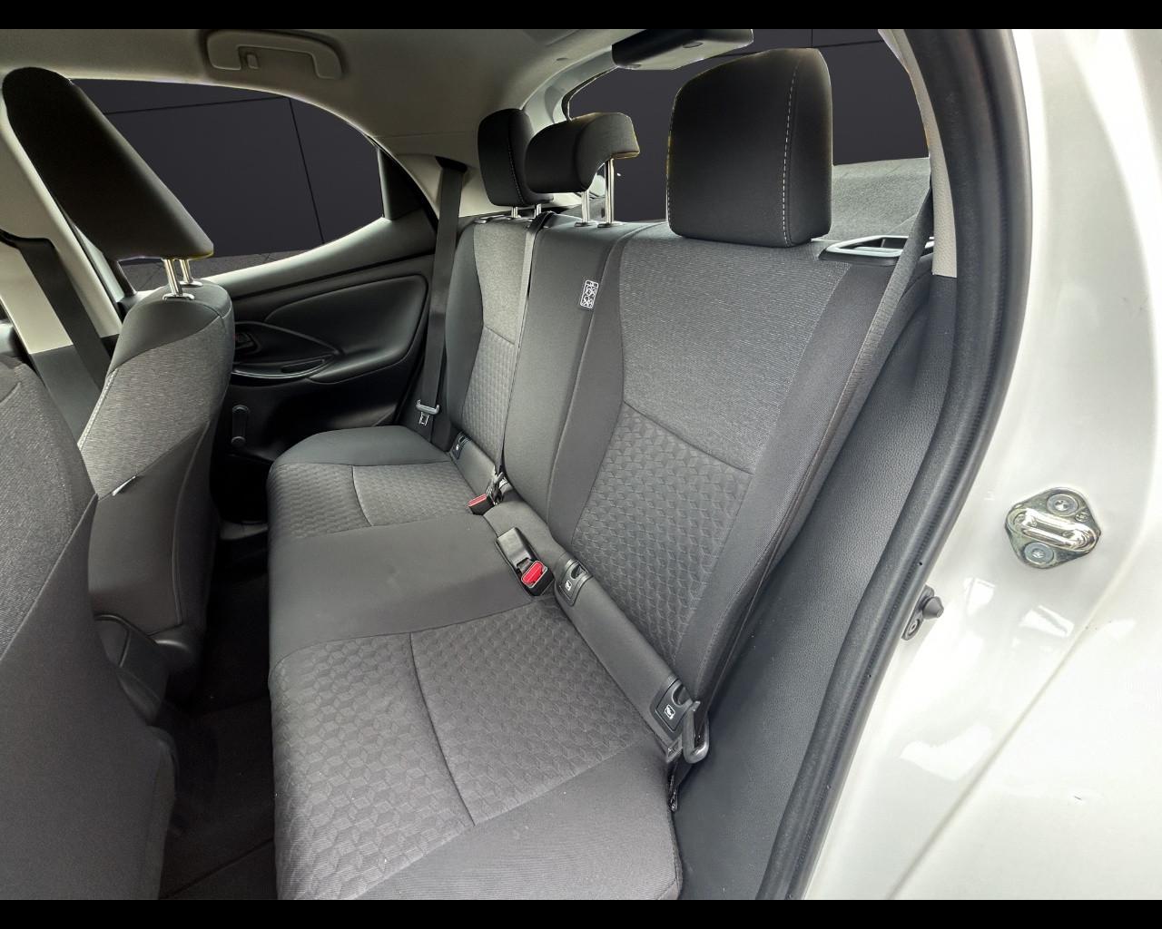 TOYOTA Yaris 4ª serie - Yaris 1.5 Hybrid 5 porte Trend