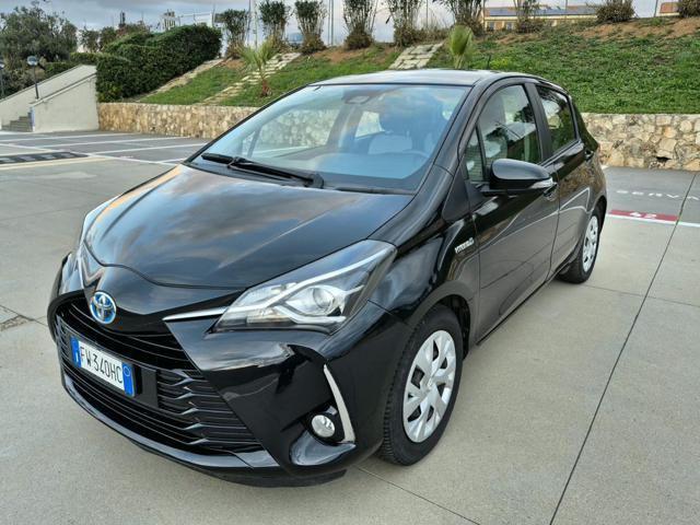 TOYOTA Yaris 1.5 Hybrid 5 porte Business