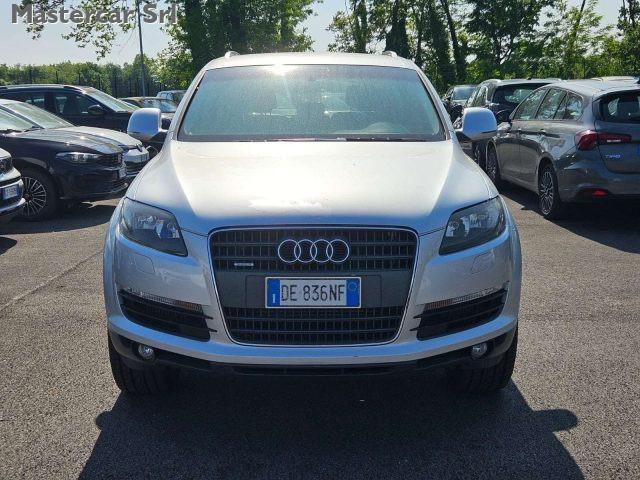 AUDI Q7 Q7 I 2006 3.0 V6 tdi quattro tiptronic DE836NF
