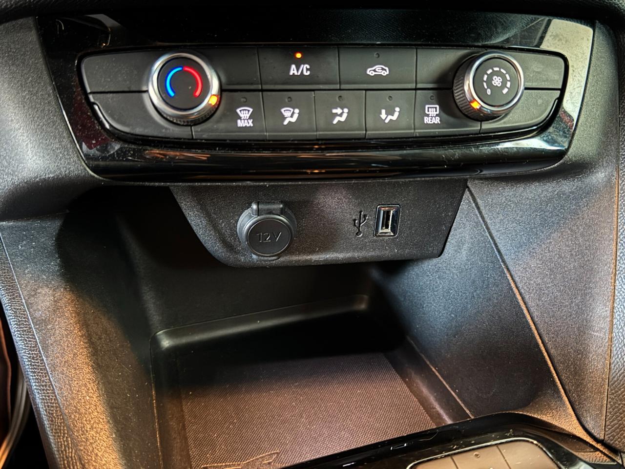 Opel Corsa 1.2 benzina 75CV/55 kW - Edition - OK NEOPATENTATI/E!