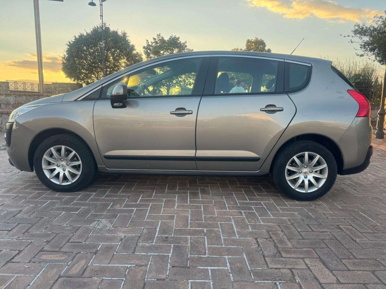 Peugeot 3008 1.6 HDi 112CV 2011