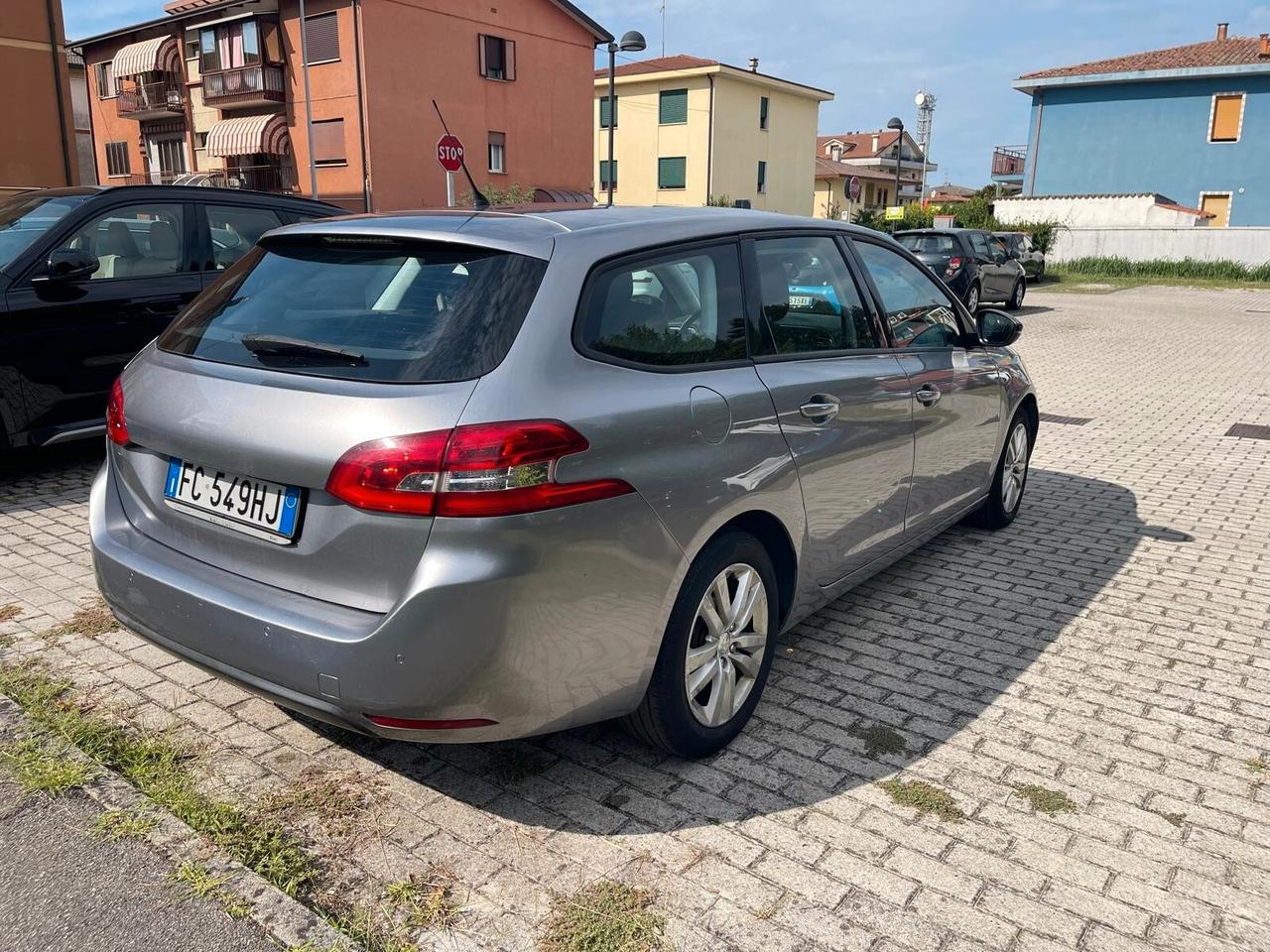 Peugeot 308 BlueHDi 120 S&S SW Business