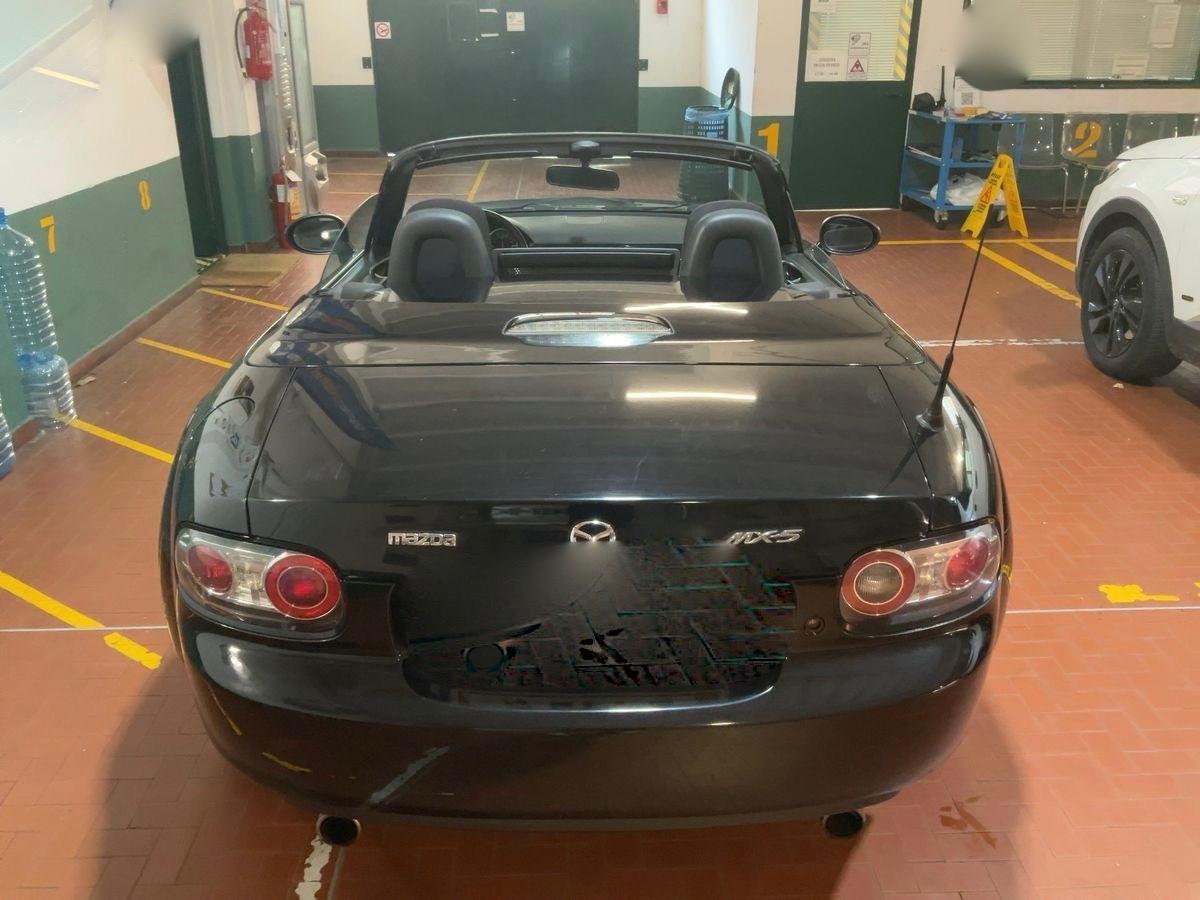 Mazda MX-5 Roadster Coupé 1.8L Wind